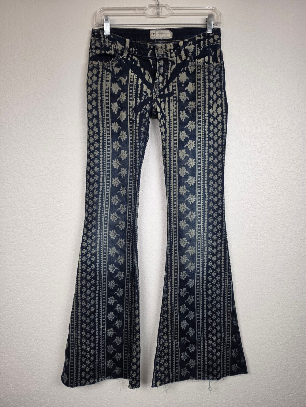 Free People Floral Pattern Flared Jeans Size 25